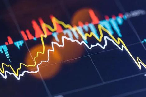 特朗普关税风暴拖累美元！关键信号预示全球经济格局巨变